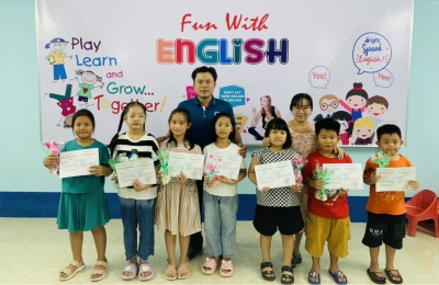 Bế giảng trao chứng nhận